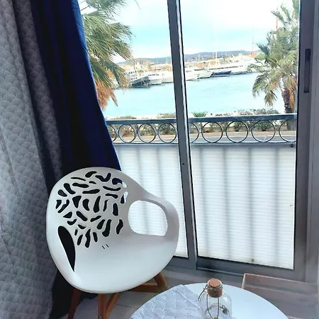 A L'abordage Sete, Gare, Parking Apartment